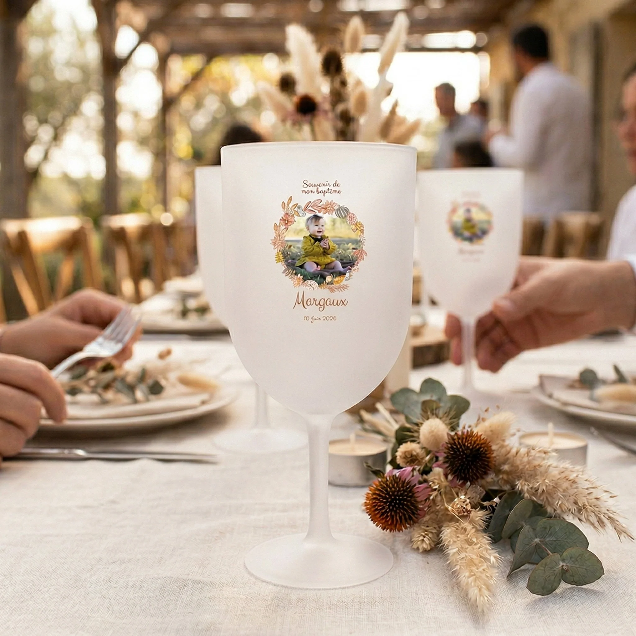 Verre à vin personnalisé en plastique - Baptême Couronne Rose - Image 2