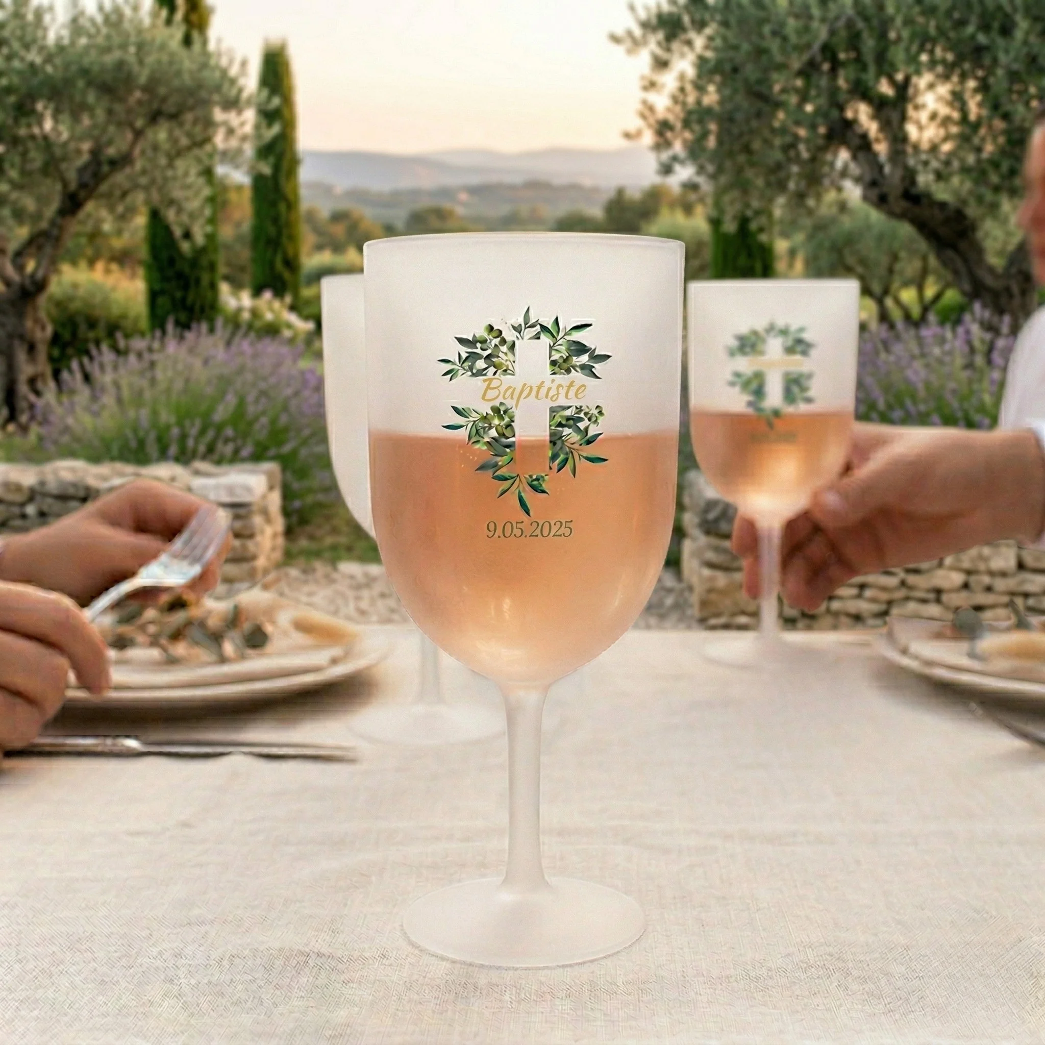 Verre à vin personnalisé en plastique - Baptême Croix & Feuilles - Image 2
